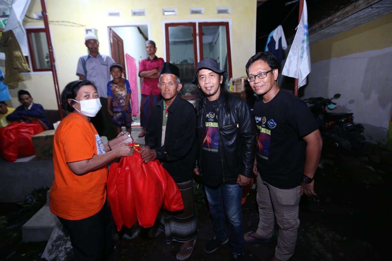 Wartawan dan Musisi Bergerak Salurkan Bantuan Korban Erupsi Gunung Semeru