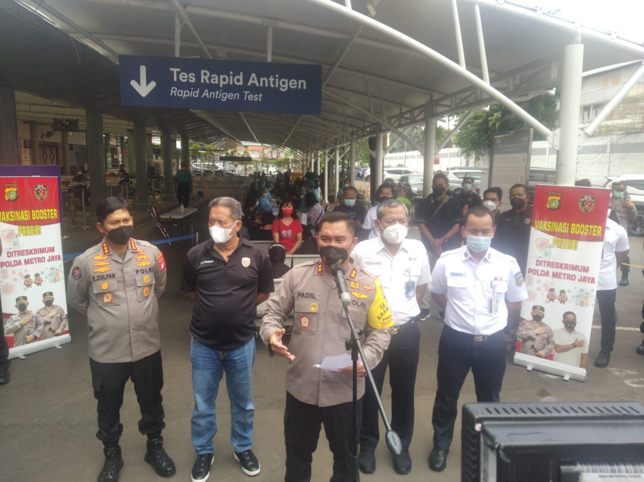 Respon Instruksi Presiden dan Kapolri, Kapolda Metro Jaya Buka Gerai di Stasiun Senen