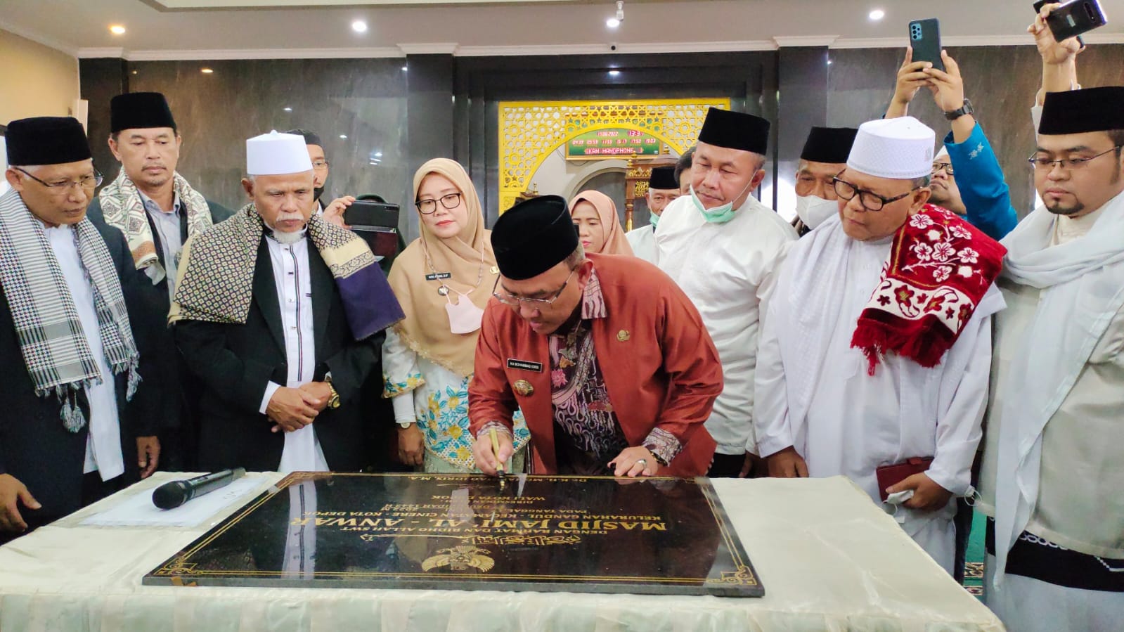 Wali Kota Depok Resmikan Masjid Jami Al Anwar