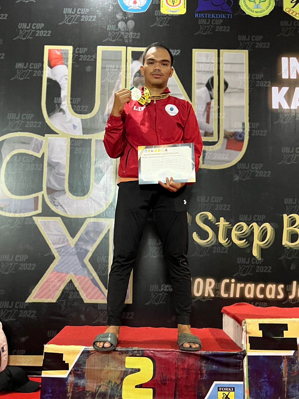 Mahasiswa UMB Raih Tiga Medali di Kejuaraan Karate Internasional