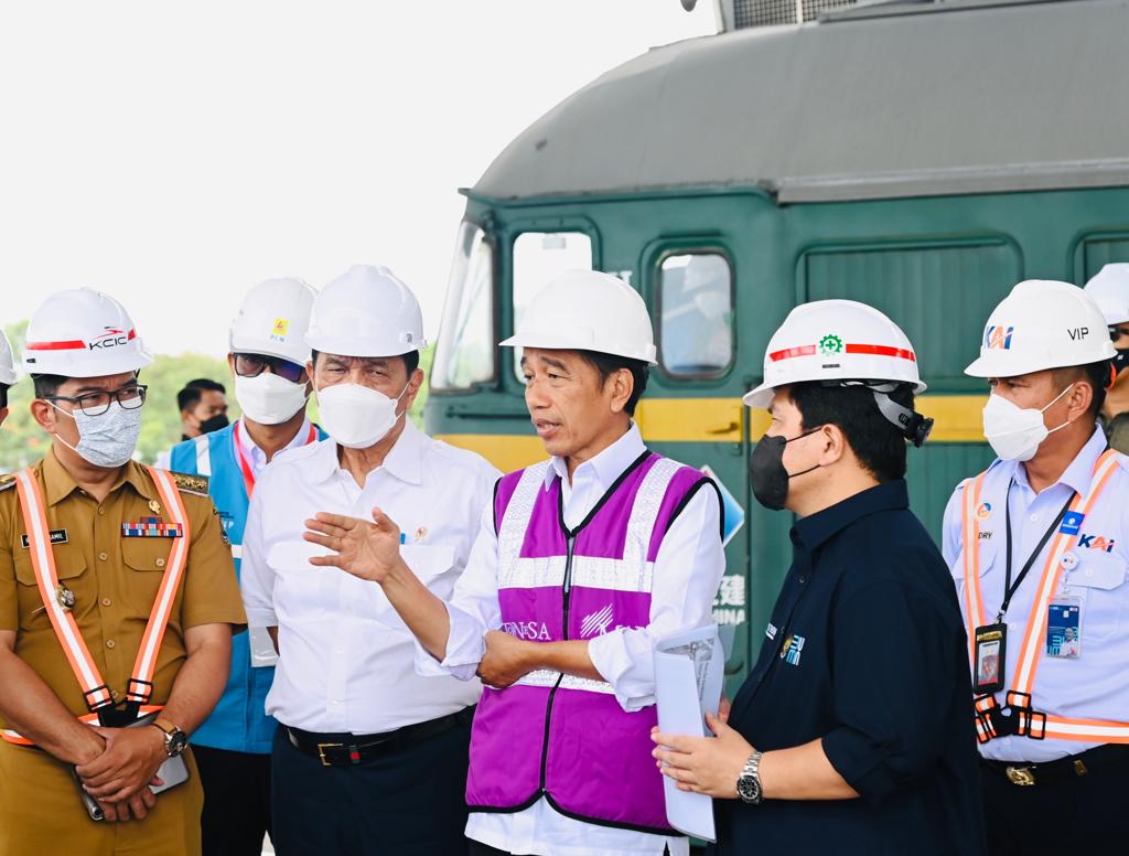 Dirut PLN Dampingi Presiden Tinjau Proyek Kereta Cepat, Infrastruktur Listrik Rampung Juni 2023