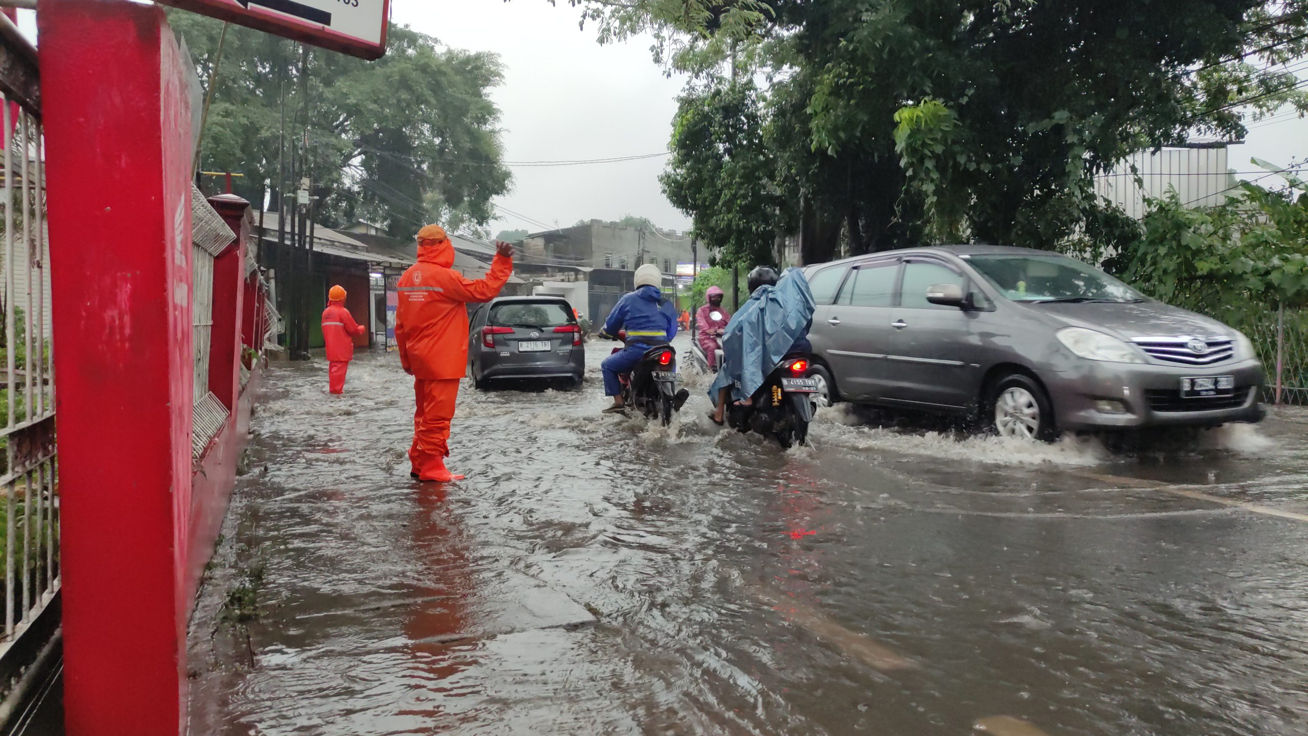 Polri Terbitkan Telegram Penanganan Banjir dan Bencana Alam