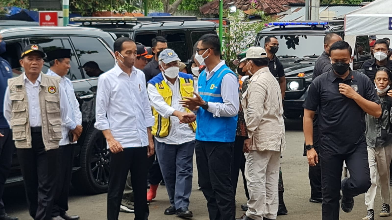 Presiden Tinjau Posko RS Sayang Cianjur, Pastikan Logistik Hingga Pasokan Listrik Aman