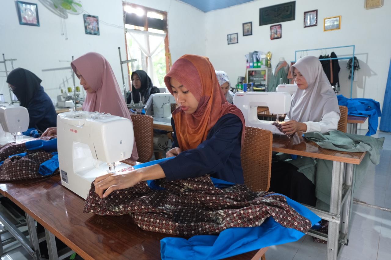 Melalui Program TJSL, PLN Dorong Pengembangan UMKM di Sulawesi