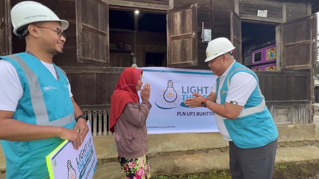 Program Light Up The Dream PLN di Sumbar Bantu Sambungan Listrik 50 Rumah