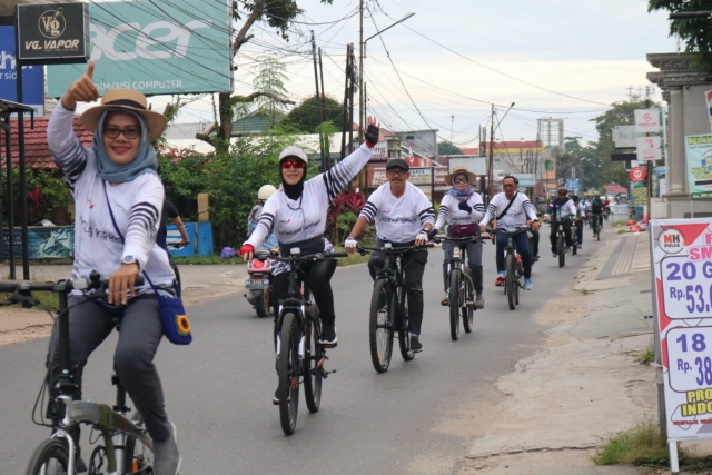 Fun Bike Bersama Jajaran LPKA, Kakanwil Kemenkumham Kalsel Susuri Martapura 