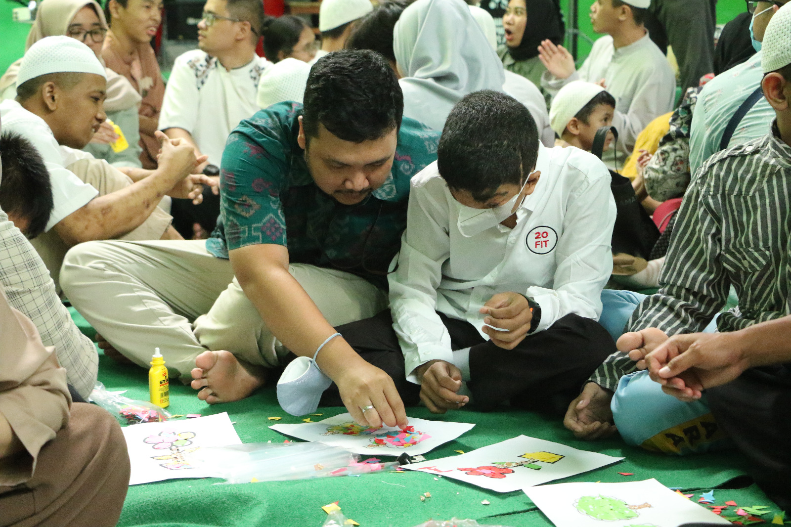 Berbagi Kebahagiaan Ramadhan, Relawan PLN Tingkatkan Kualitas Pendidikan Siswa SLB BCD Nusantara