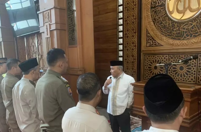 Wali Kota, Imam Sholat Gerhana Matahari di Masjid Agung Balai Kota Depok