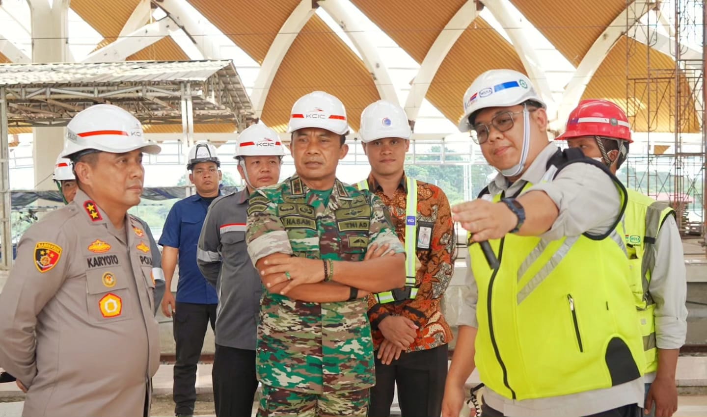 Pangdam Jaya dan Kapolda Metro Jaya Tinjau Pembangunan Kereta Cepat Jakarta – Bandung 