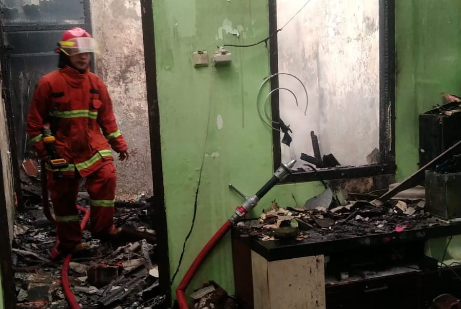 Lima Rumah Kontrakan di Kelurahan Pangkalan Jati Depok Terbakar