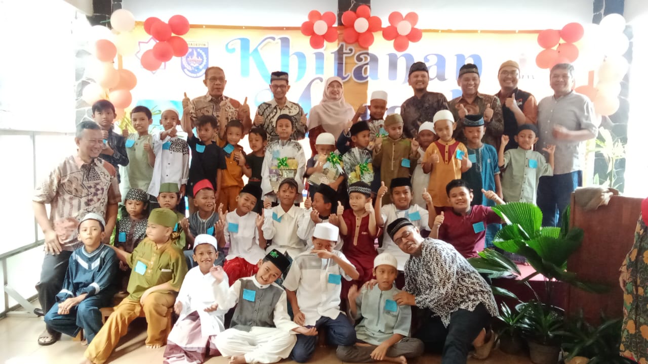 Yayasan Barokatul ‘Ashri, Dinkes Kota Depok Selenggarakan Khitanan Massal di Kelurahan Beji Timur