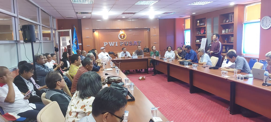 Rapat Perdana Seluruh Pengurus Baru PWI, Hendry CH Bangun: Saling Kenal dan Bekerja sama 