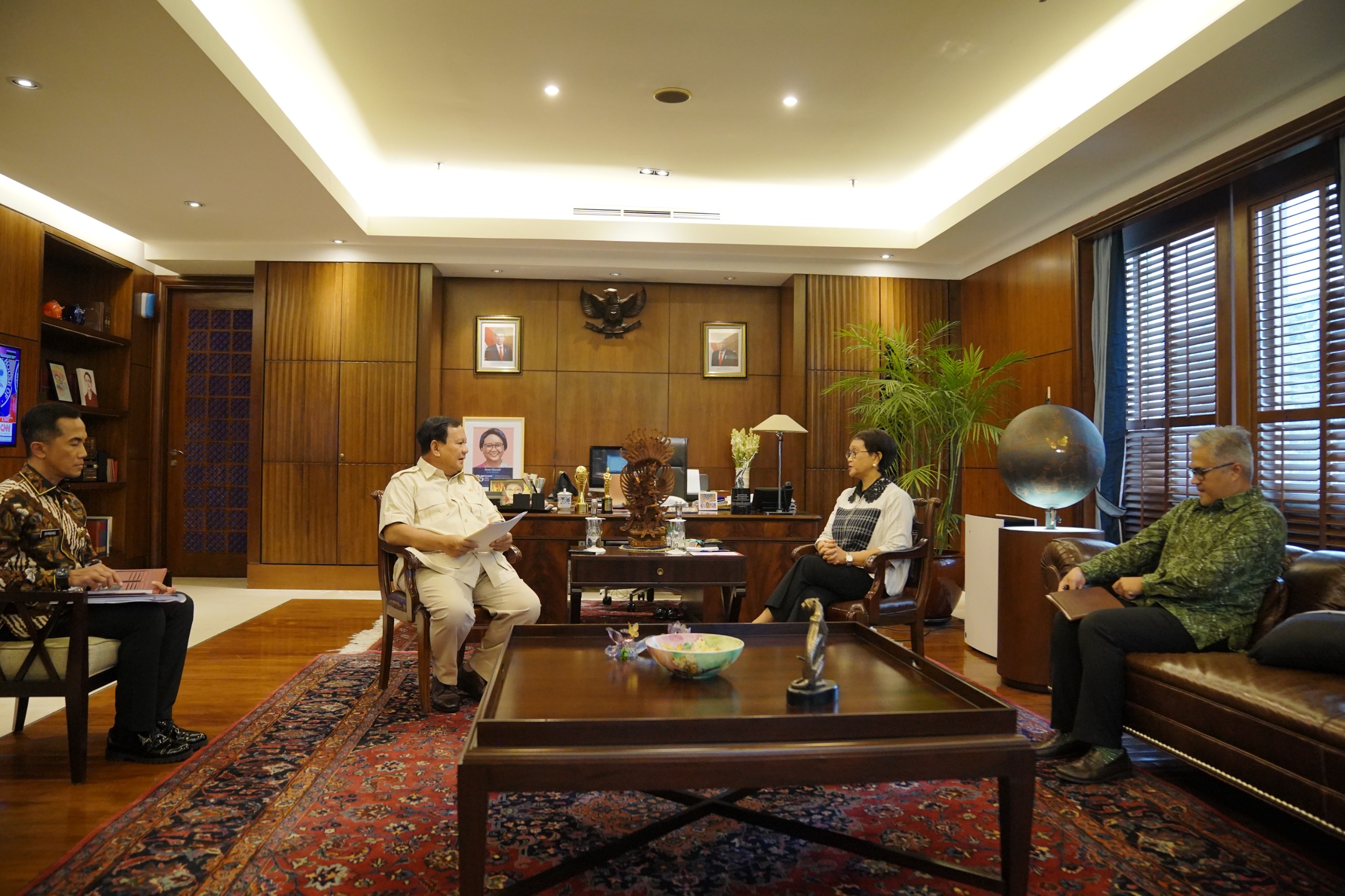 Menhan dan Menlu Bahas Persiapan Pengiriman Bantuan Kemanusiaan Palestina Menhan dan Menlu Bahas Persiapan Pengiriman Bantuan Kemanusiaan Palestina