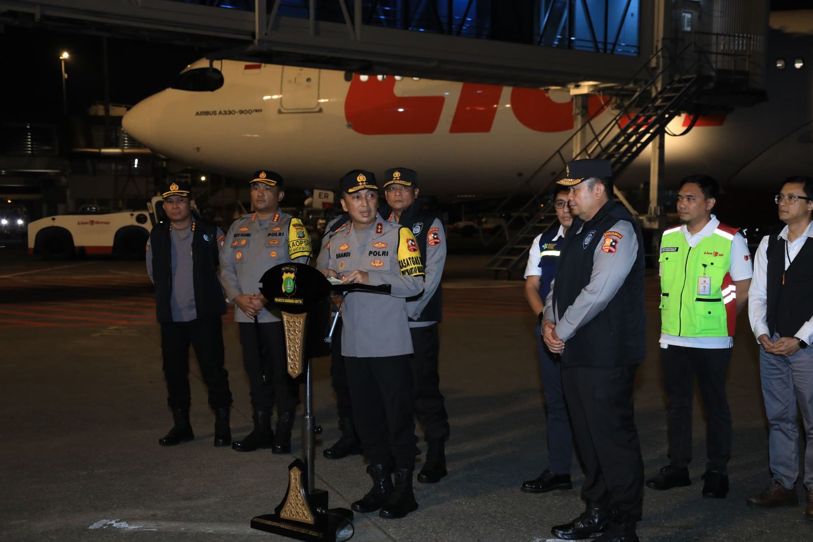 Pesawat Ketiga dari Bandara Soekarno Hatta Bantuan Kemanusiaan Warga Palestina Diberangkatkan