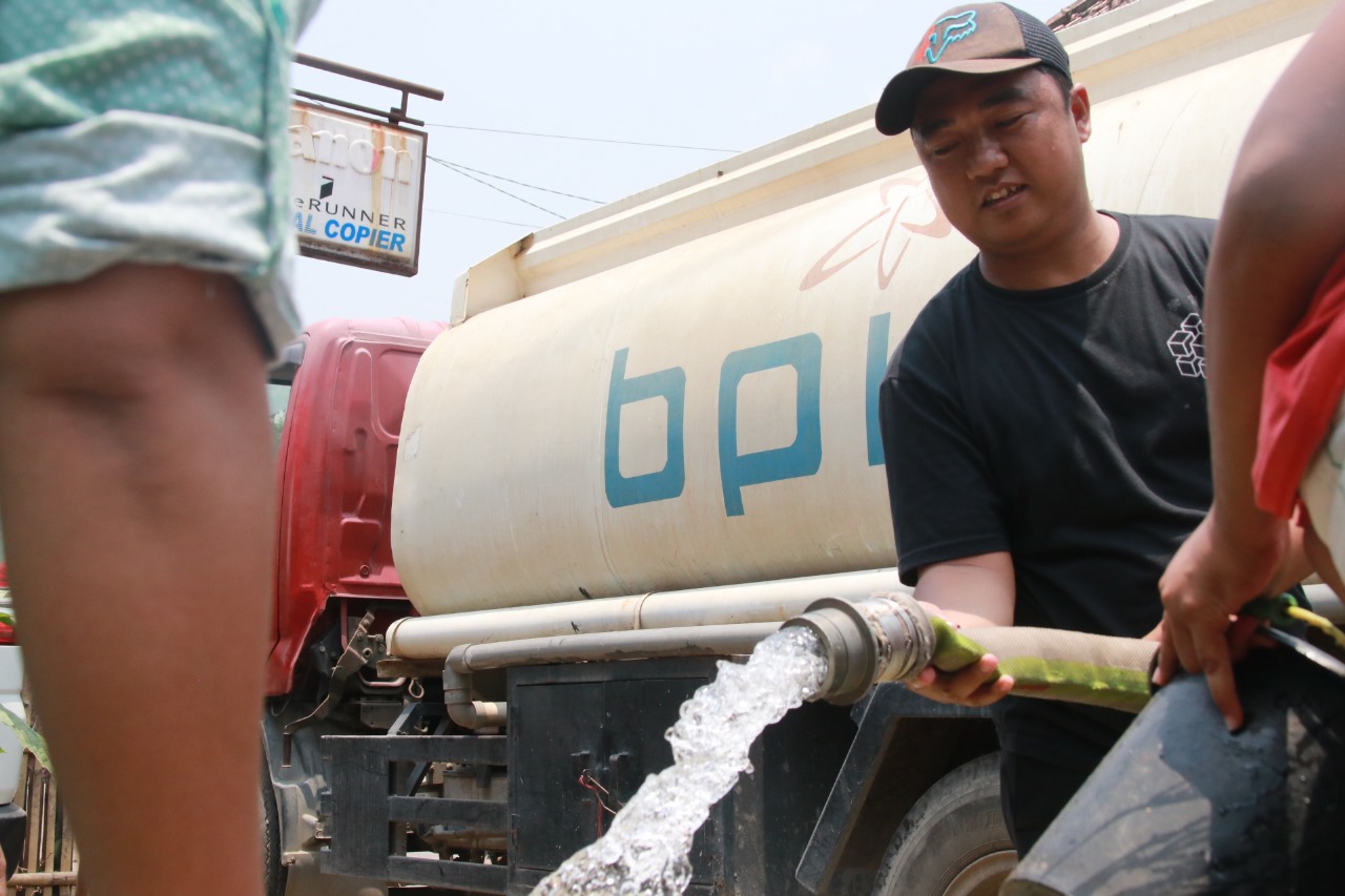 Selama Kemarau, PLTU Banjarsari berikan Bantuan Air Untuk Warga Kecamatan Merapi Timur