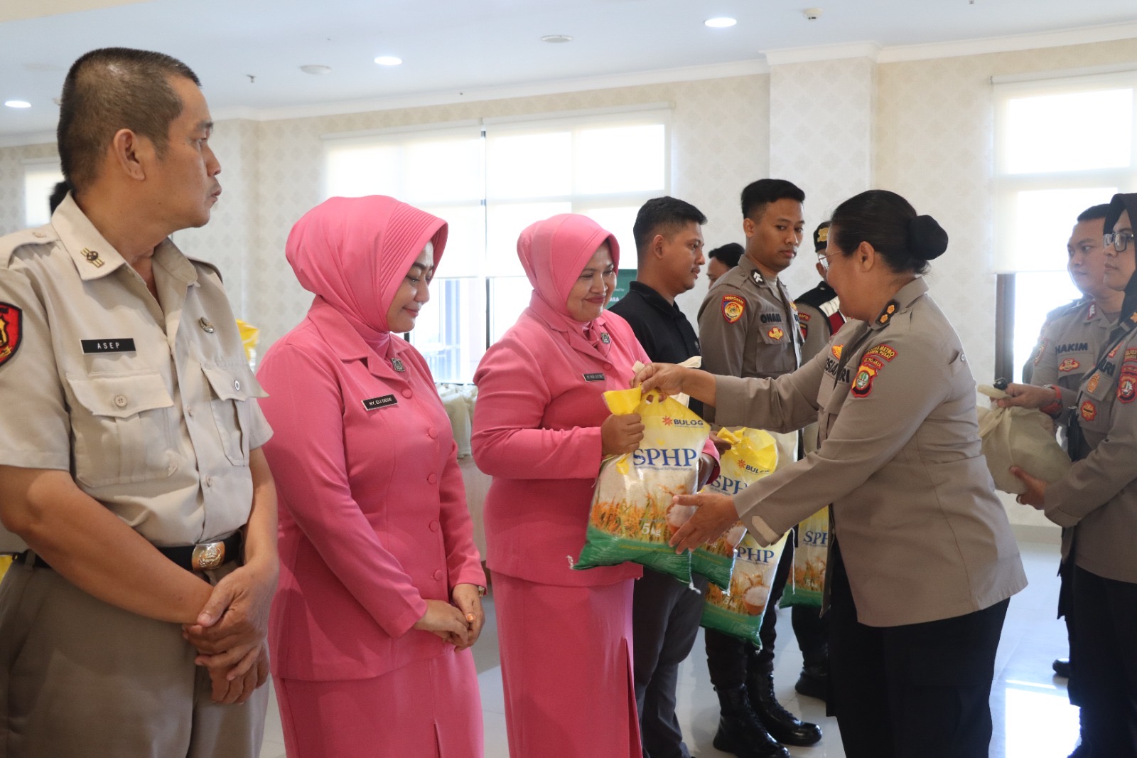 Polres Metro Jakarta Pusat Gelar”Bazar Sembako Murah Ramadhan”