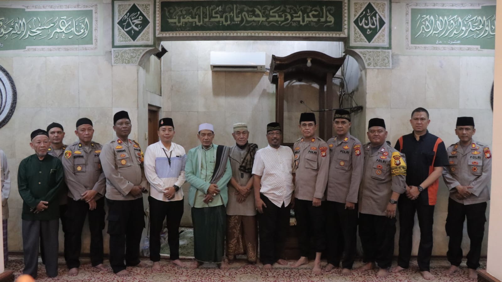 Safari Ramadhan, PJU Polda Metro Jaya Tarawih Keliling Pererat Silaturahmi dengan Masyarakat