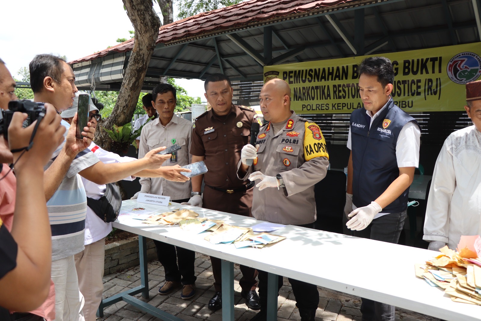 Polres Kep. Seribu Musnahkan Barang Bukti Narkoba hasil Restorative Justice