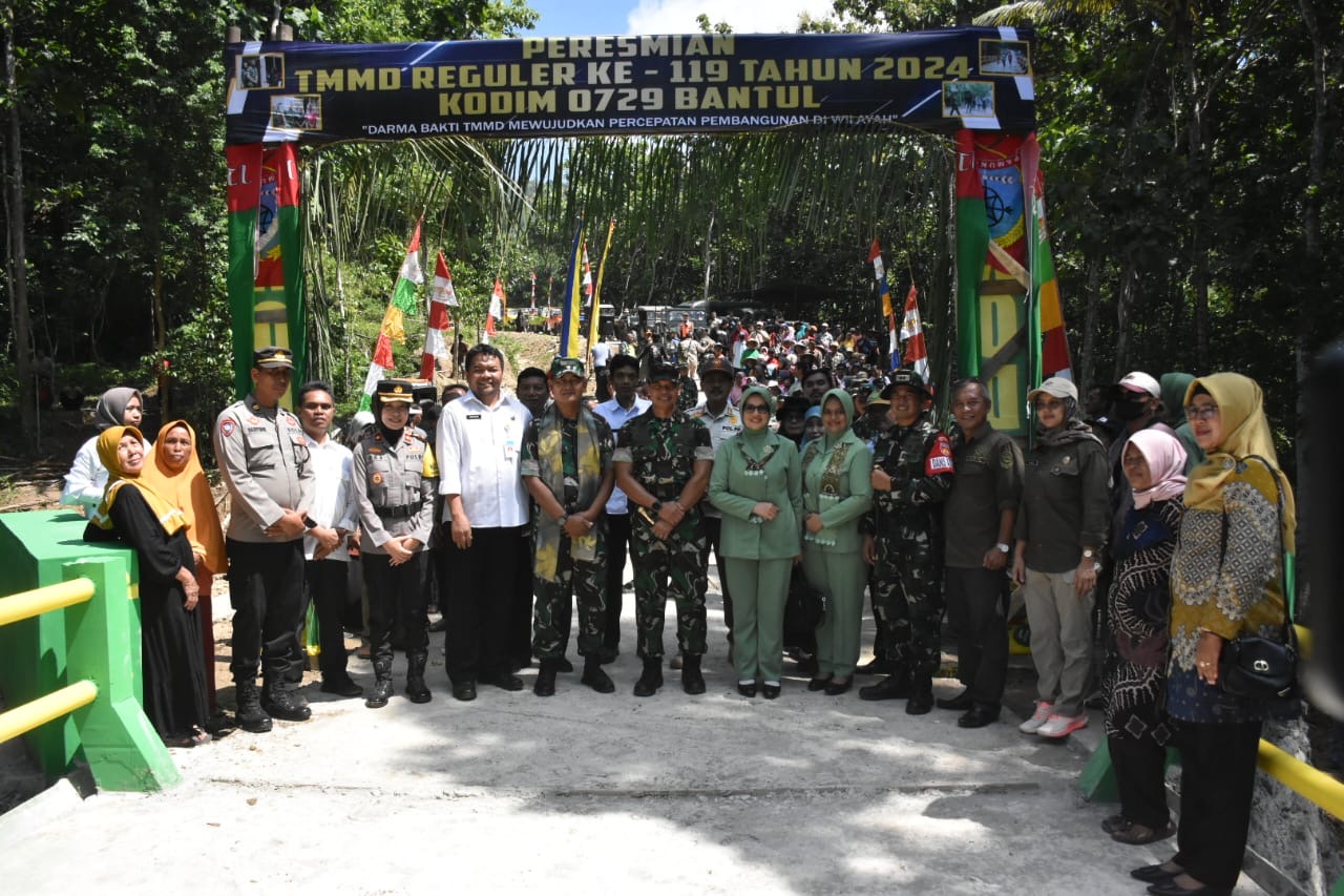 Kasdam IV/Diponegoro Tutup TMMD Reguler ke-119 di Bantul