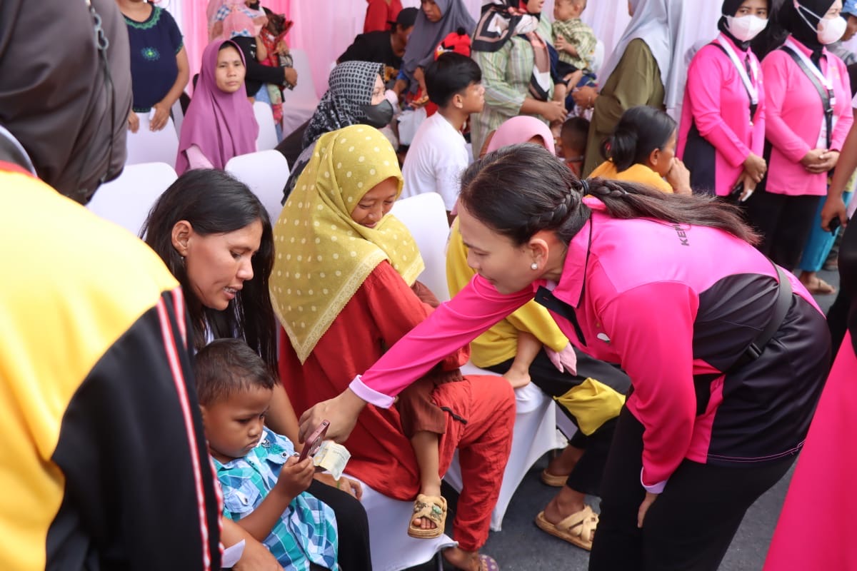 Bakti Sosial dan Bakti Kesehatan Dalam Rangka HUT ke-44 Yayasan Kemala Bhayangkari Tahun 2024