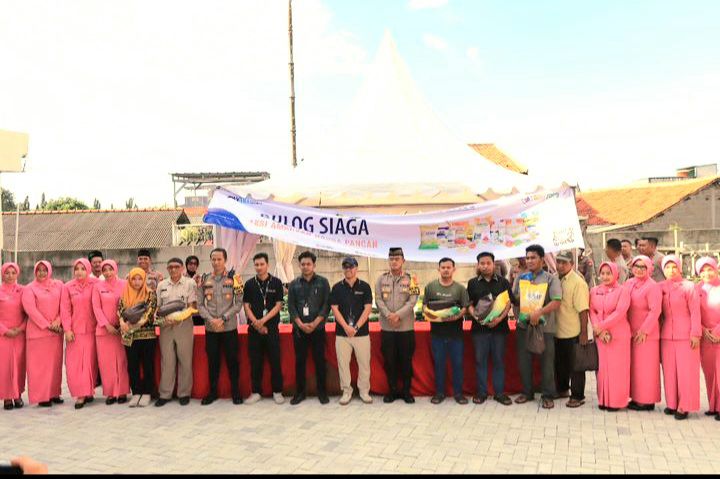 Polres Metro Bekasi Kota gelar Berkah Ramadhan Polda Metro Jaya : “Bazar Paket Sembako Murah untuk Kestabilan Pangan”