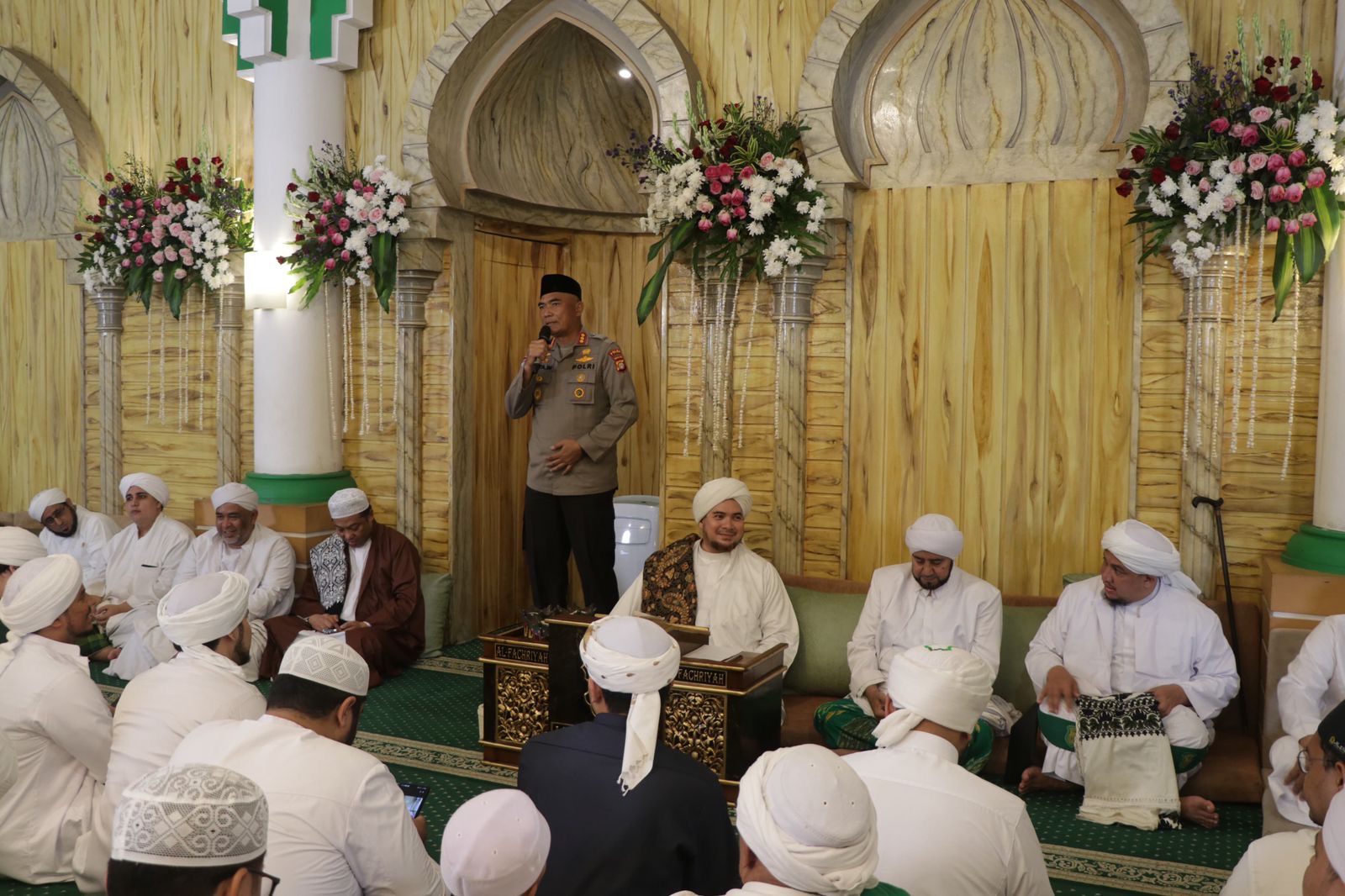 Kapolrestro Tangerang Kota Hadiri Al Fachriyah Bersholawat “Silaturahmi Akbar” Tarhib Ramadhan