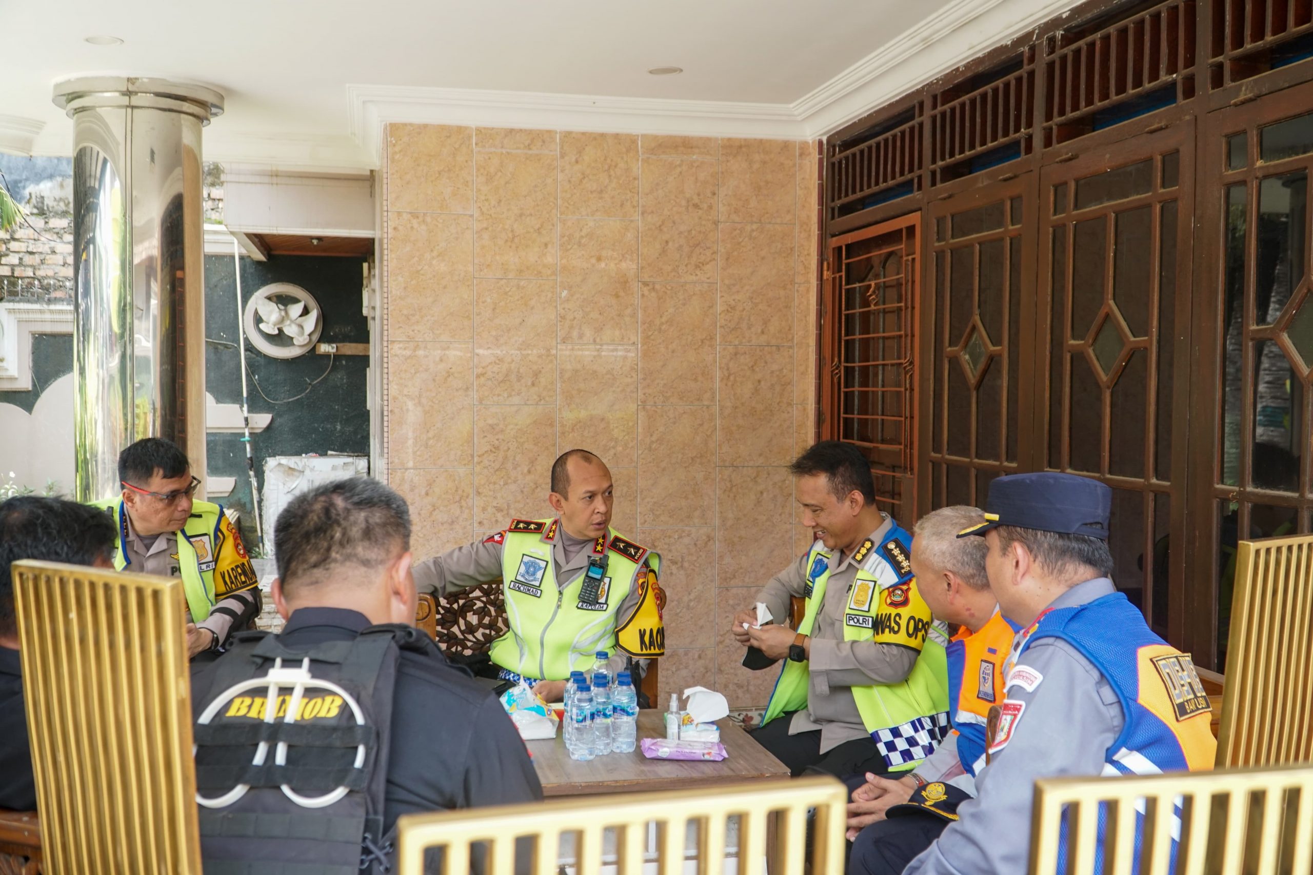 Menggunakan Kendaraan Bermotor, Kapolda Bersama Dansat Brimob Polda Sumsel Pantau Jalur Arus Mudik Lebaran Menggunakan Kendaraan Bermotor, Kapolda Bersama Dansat Brimob Polda Sumsel Pantau Jalur Arus Mudik Lebaran