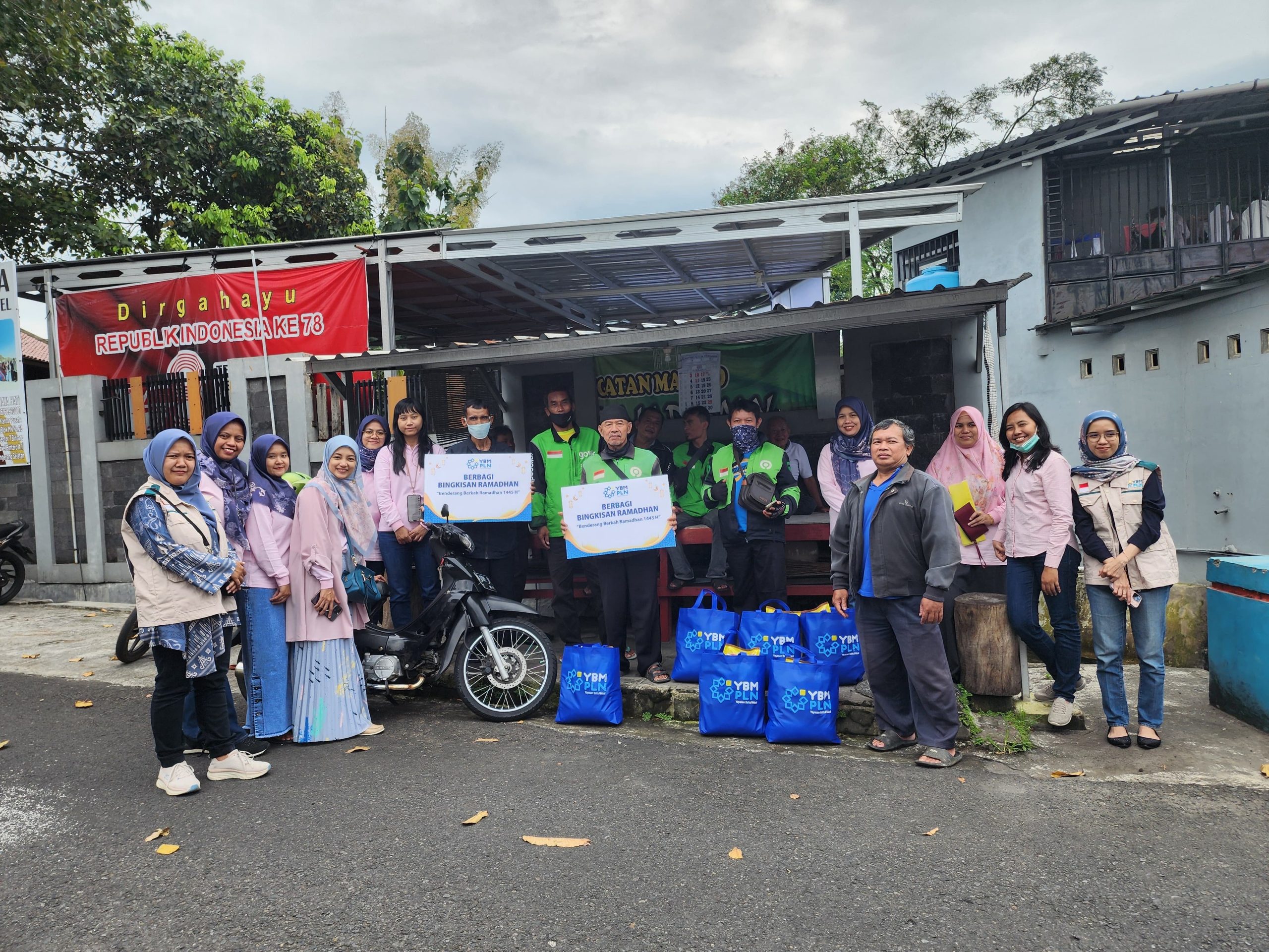 PLN UP2B Jawa Tengah dan D.I. Yogyakarta Melalui Srikandi PLN, Gelar Santunan di Bulan Suci Ramadhan