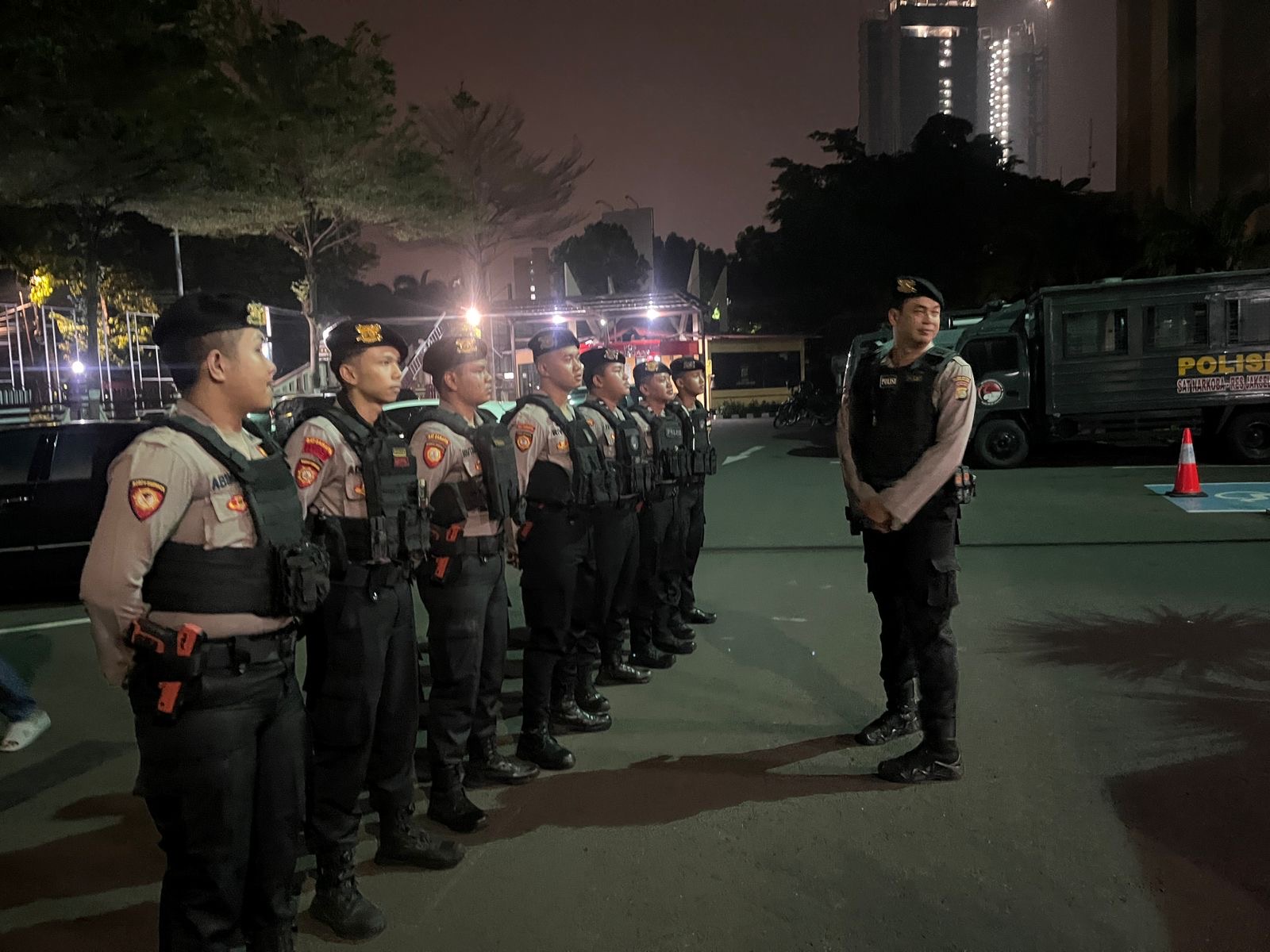 Jaga Kondusifitas, Polres Metro Jakarta Selatan Rutin Patroli Malam