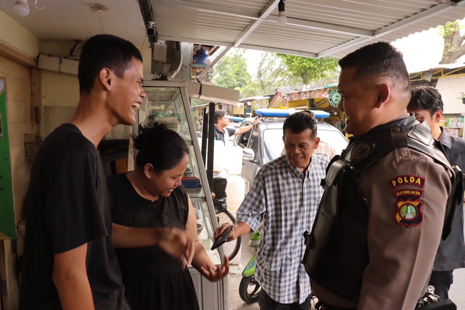 Tangis Haru, Casis Bintara Korban Begal Di Jakbar Dapat Surprize Bertemu Sosok Inspiratif Aipda Ambarita