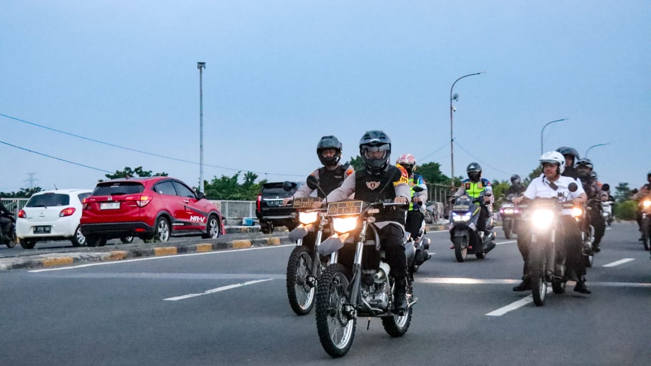 Ciptakan Kamtibmas Yang Aman Kondusif, Kapolres Metro Jakarta Timur Lakukan Patroli Bermotor