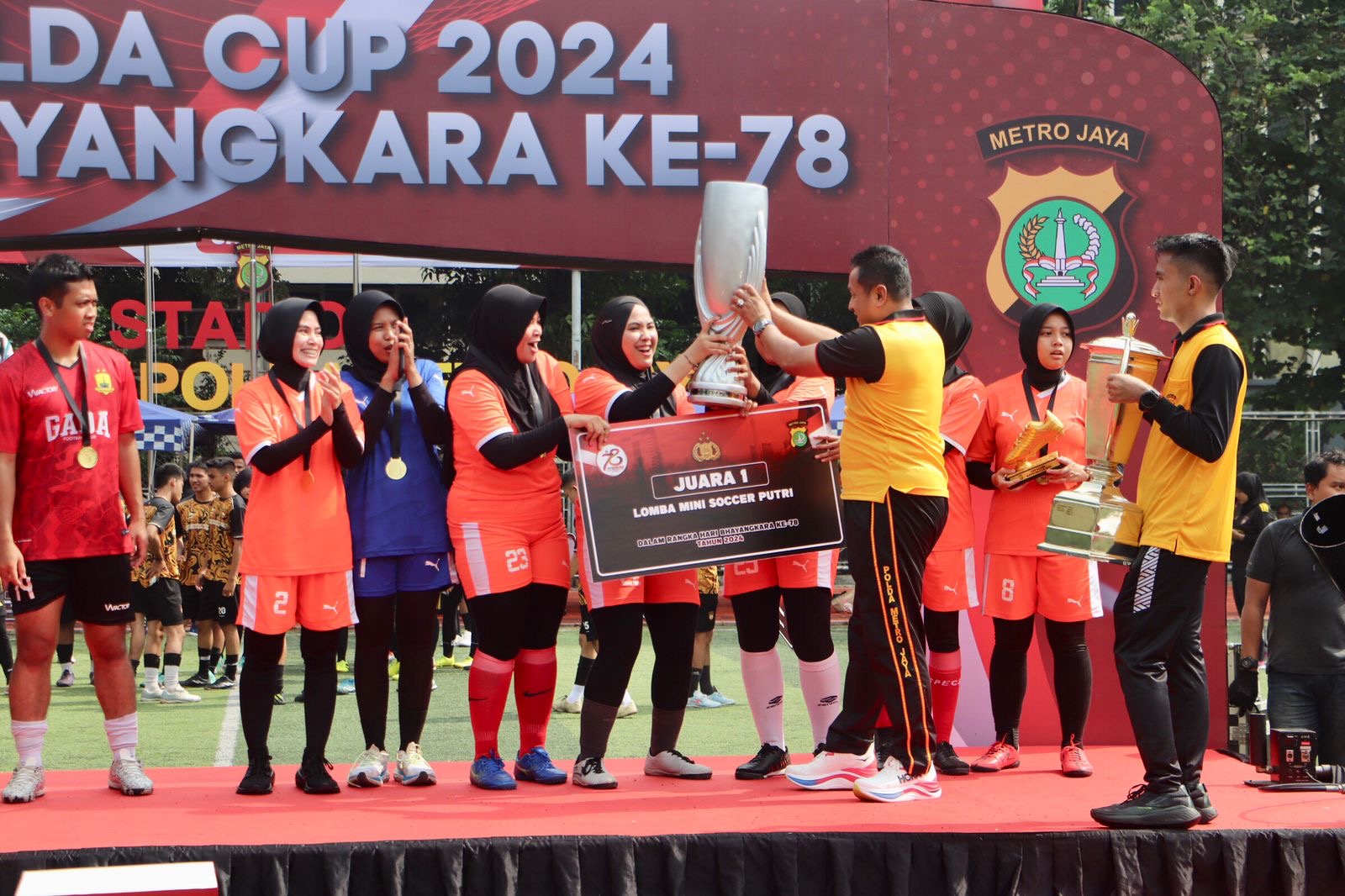 Polda Metro Jaya Beri Hadiah Pemenang Perlombaan Kapolda Cup 2024