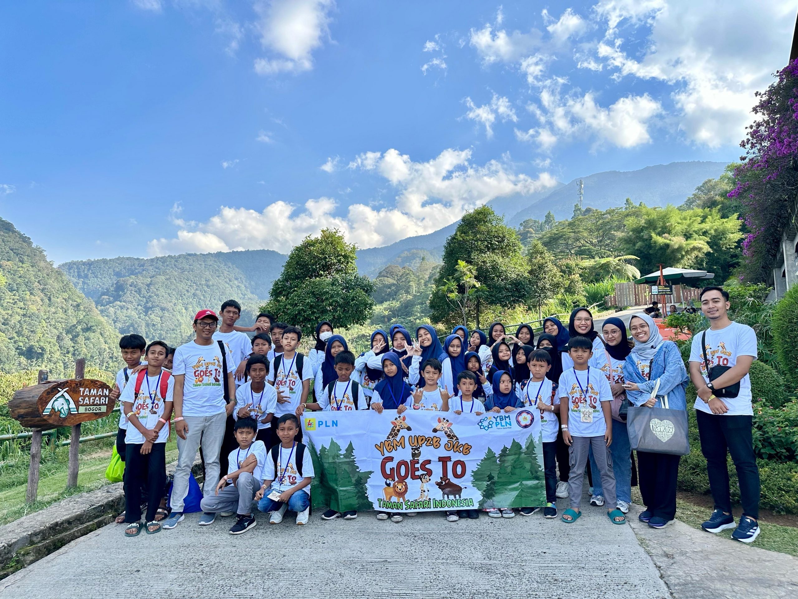 PLN Berbagi Kebahagiaan Melalui Eduwisata Bersama Anak Yatim dan Dhuafa