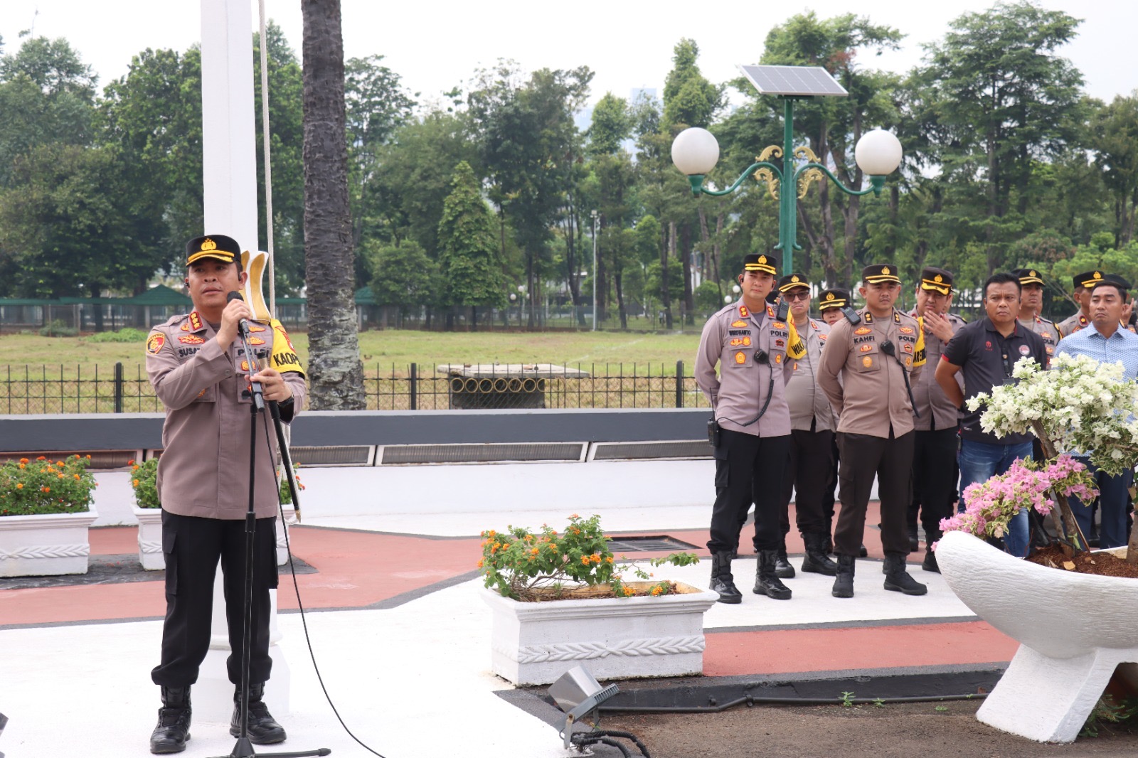 Polri Terjunkan 1.758 Personil, Amankan Aksi Unjuk Rasa di DPR RI dan Patung Kuda