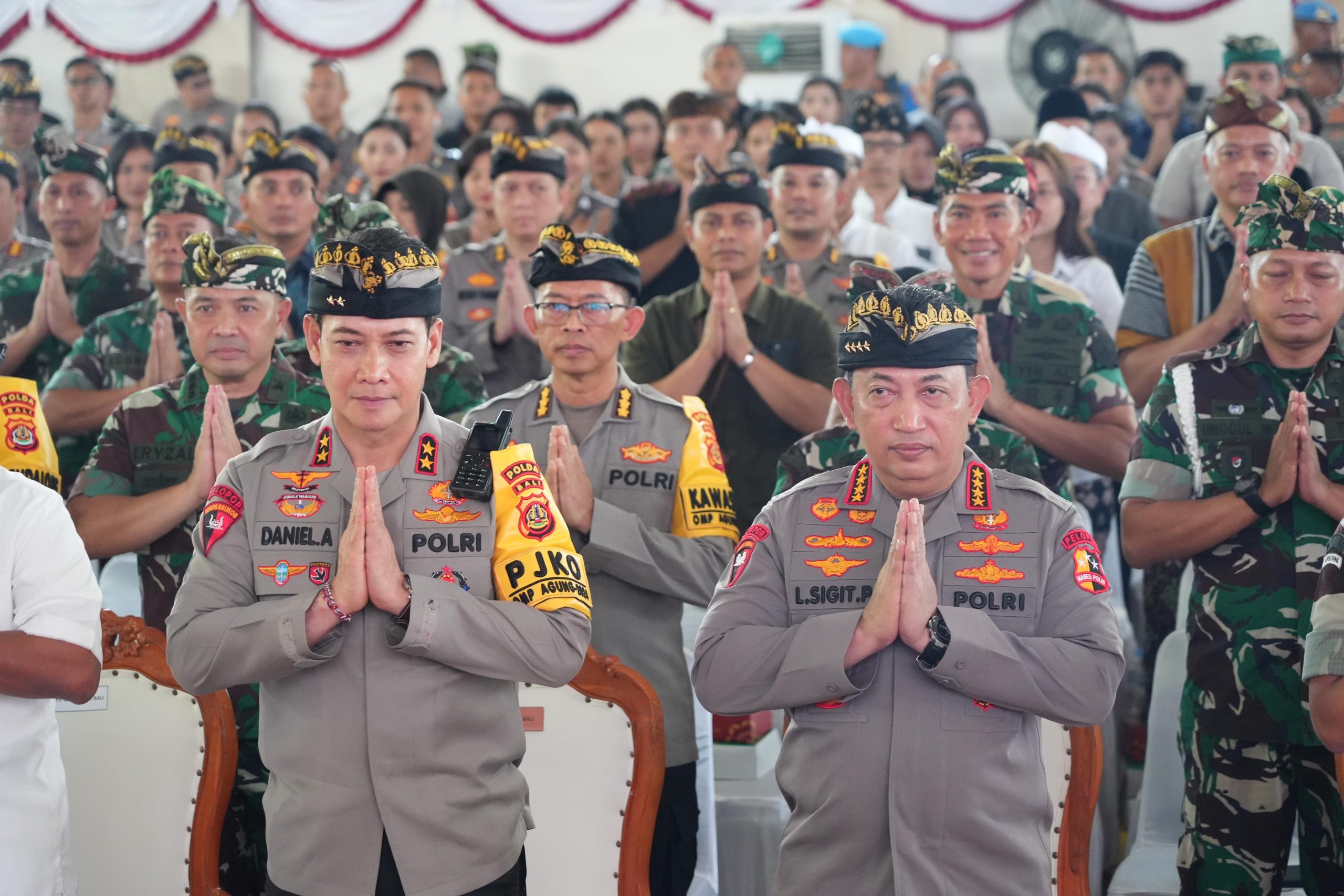 Sukseskan Pilkada 2024, Kapolri dan Panglima TNI Ikuti Doa Bersama Lintas Agama