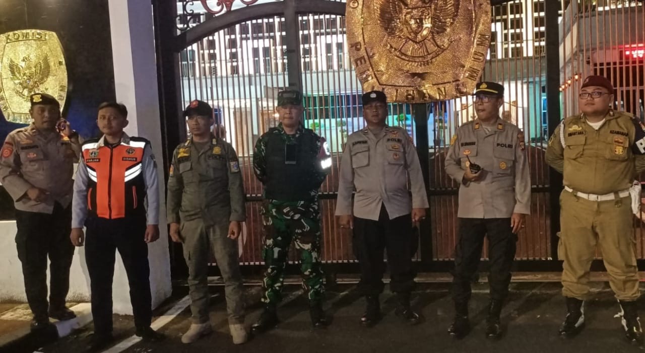 Menjelang Pilkada, Tiga Pilar Menteng Laksanakan Patroli di Kantor KPU