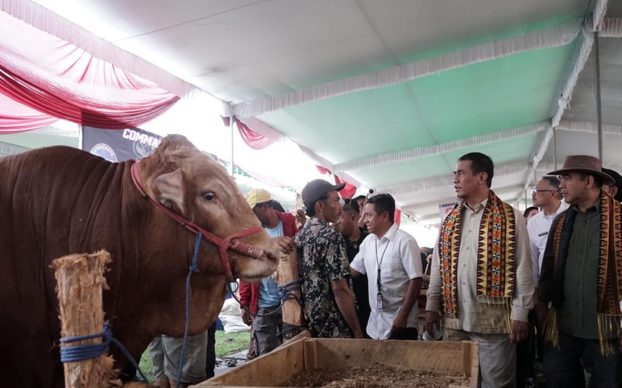 Mentan Amran Respons Langsung Keluhan Petani dan Peternak Saat Kunker ke Lampung