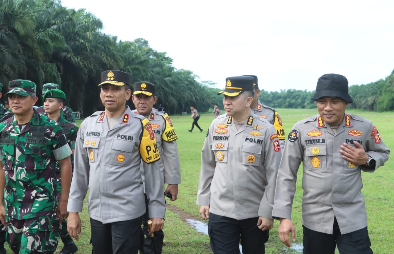 Kapolda Jabar Bersama Rombongan Tinjau Lokasi Bencana Sukabumi