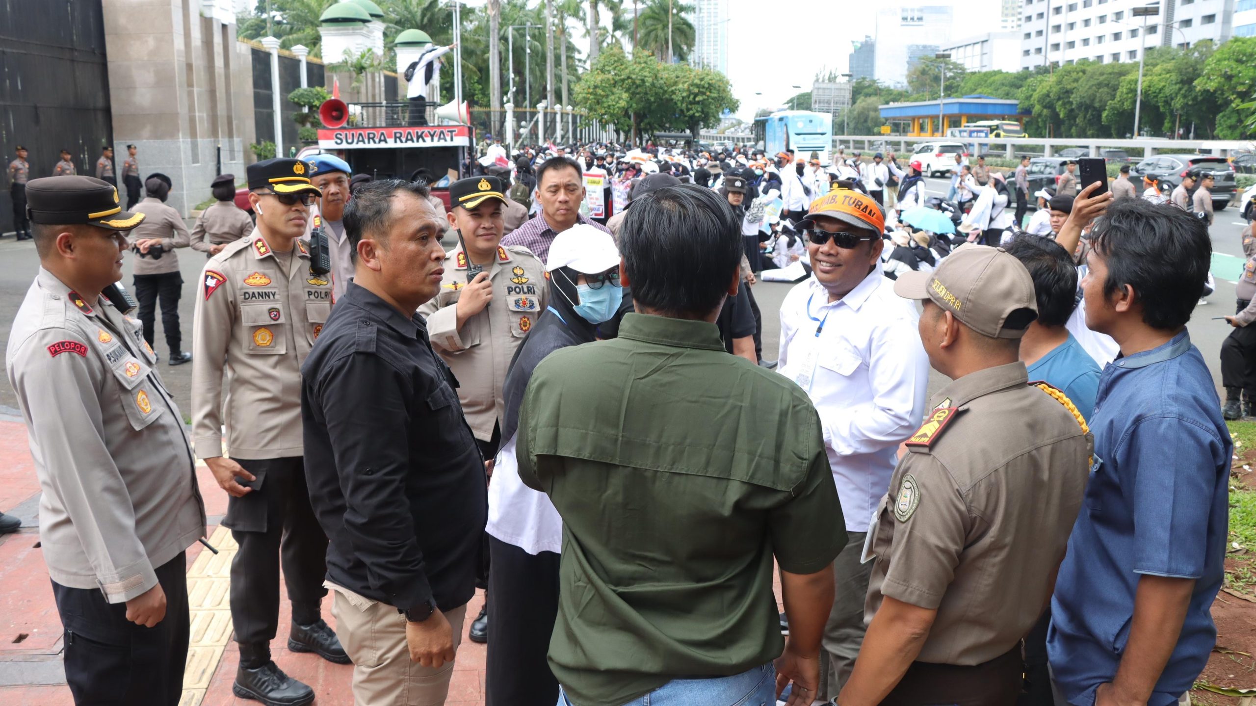 Polri Terjunkan 1.394 Personel, Siap Amankan Aksi Penyampaian Pendapat di DPR RI