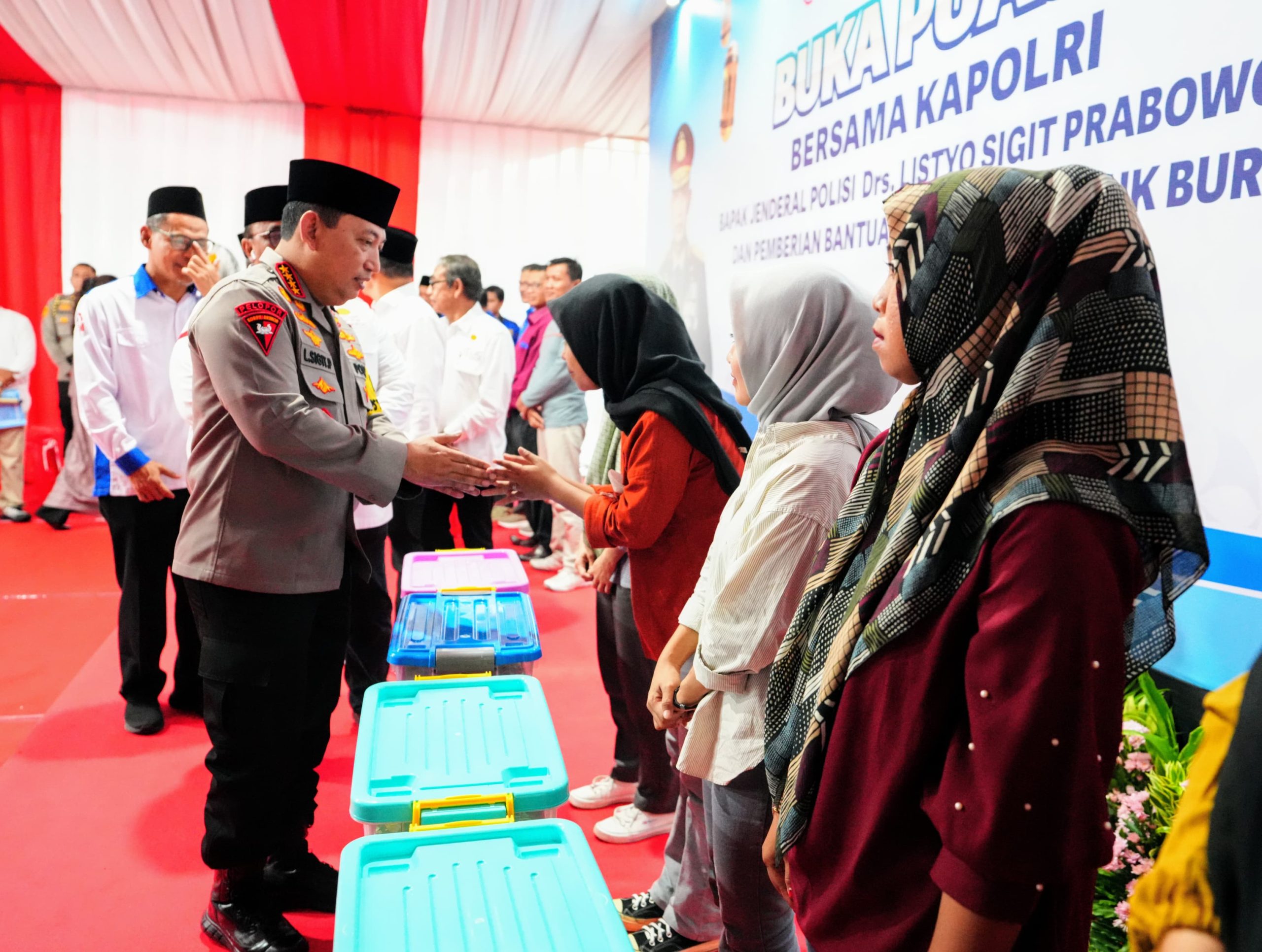 Buka Bersama Dengan Buruh, Kapolri Sampaikan Kabar Gembira Buka Bersama Dengan Buruh, Kapolri Sampaikan Kabar Gembira