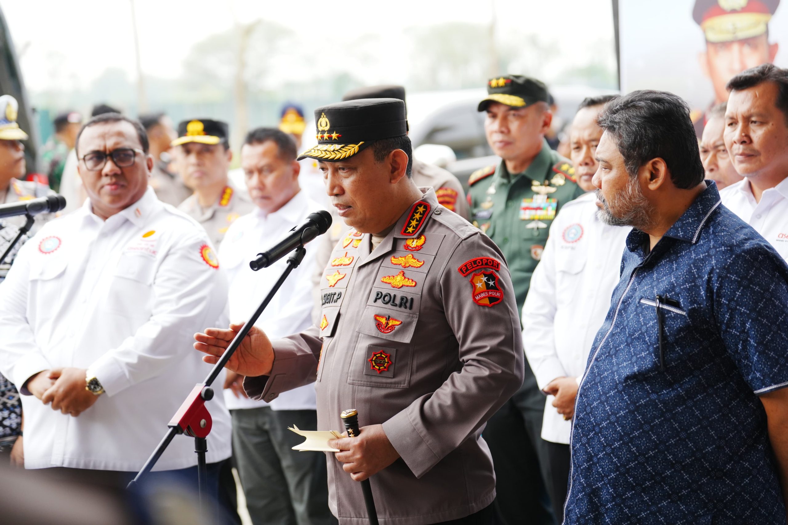 Kapolri Apresiasi Perilisan Lagu ‘Mudik Aman, Keluarga Nyaman’ Kapolri Apresiasi Perilisan Lagu ‘Mudik Aman, Keluarga Nyaman’