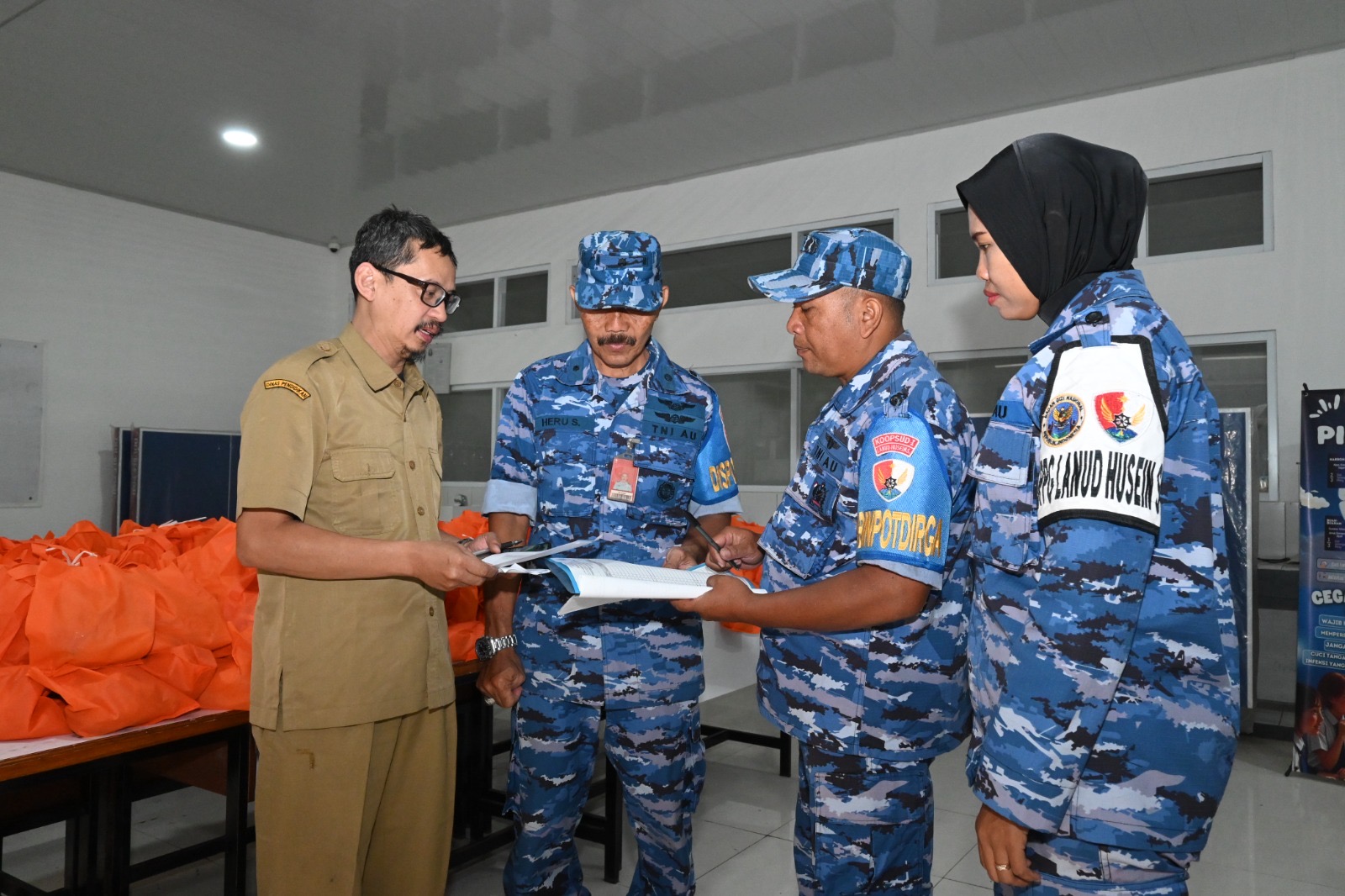 SPPG Lanud Husein Sastranegara Sesuaikan Menu MBG Selama Bulan Ramadhan SPPG Lanud Husein Sastranegara Sesuaikan Menu MBG Selama Bulan Ramadhan