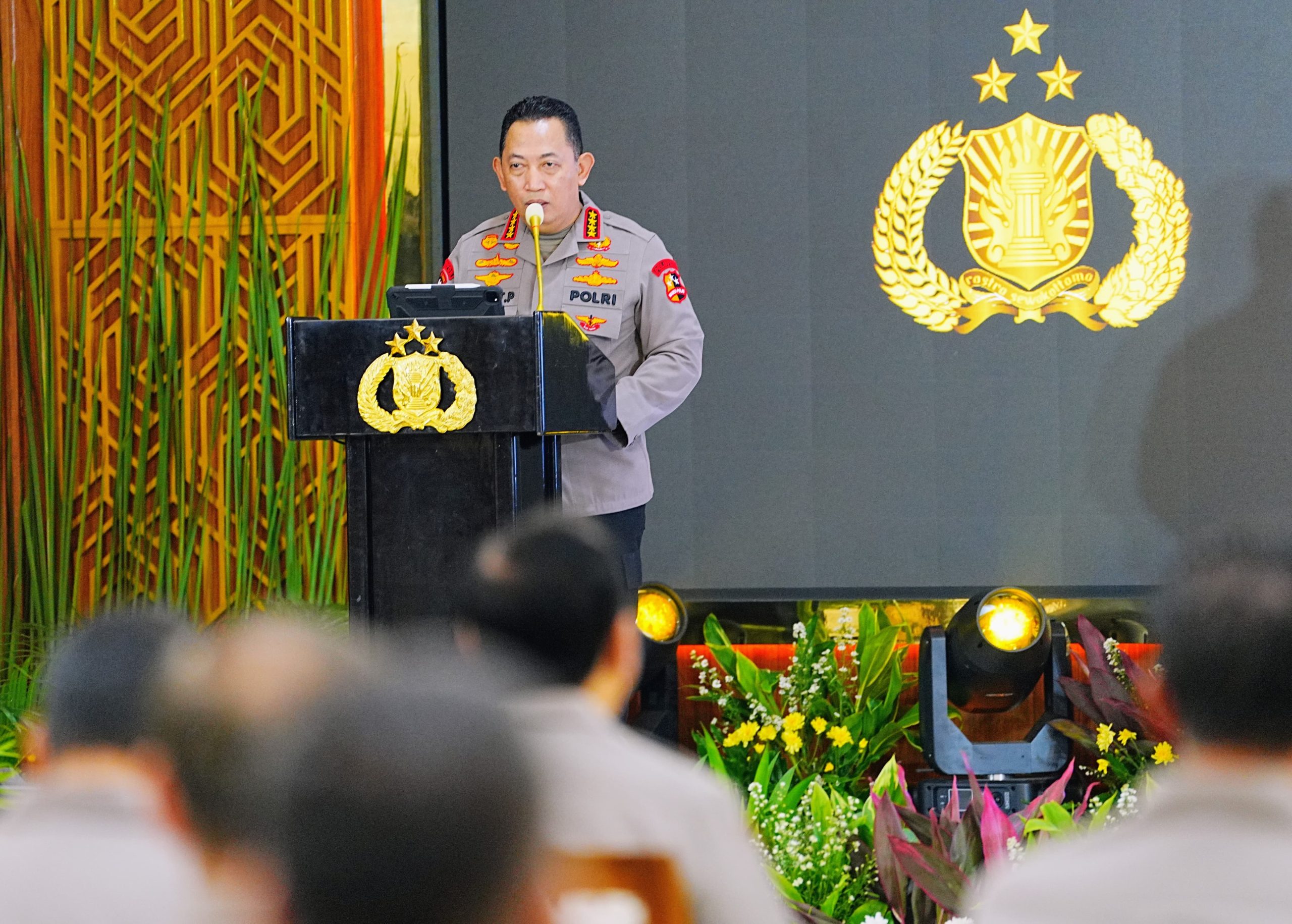 Kapolri Hadiri Pembukaan Rapat Kerja Teknis Gabungan Seluruh Divisi Kapolri Hadiri Pembukaan Rapat Kerja Teknis Gabungan Seluruh Divisi