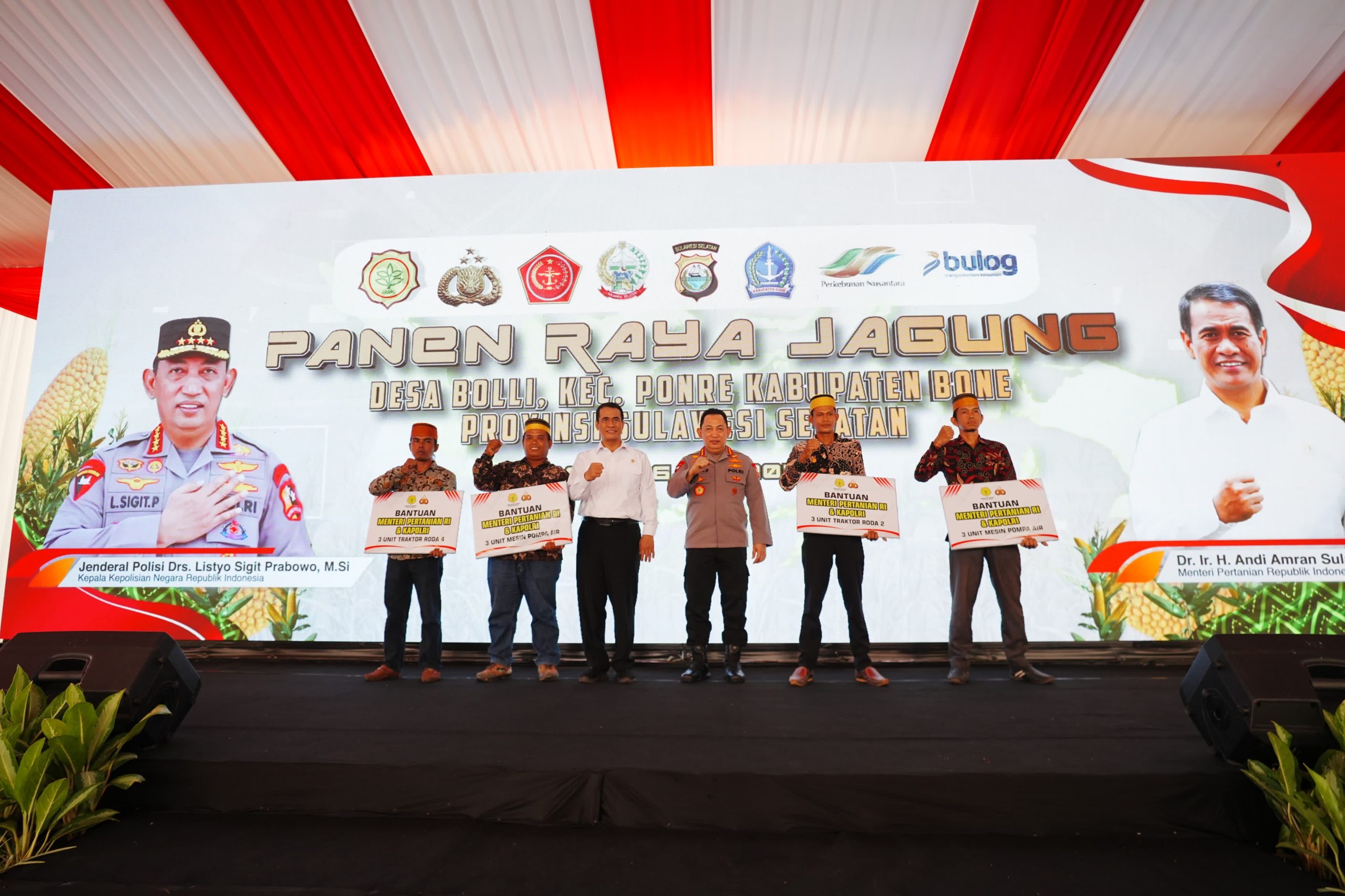 Kapolri-Mentan Panen Raya Jagung di Bone, Dukung Program Ketahanan Pangan Nasional Kapolri-Mentan Panen Raya Jagung di Bone, Dukung Program Ketahanan Pangan Nasional