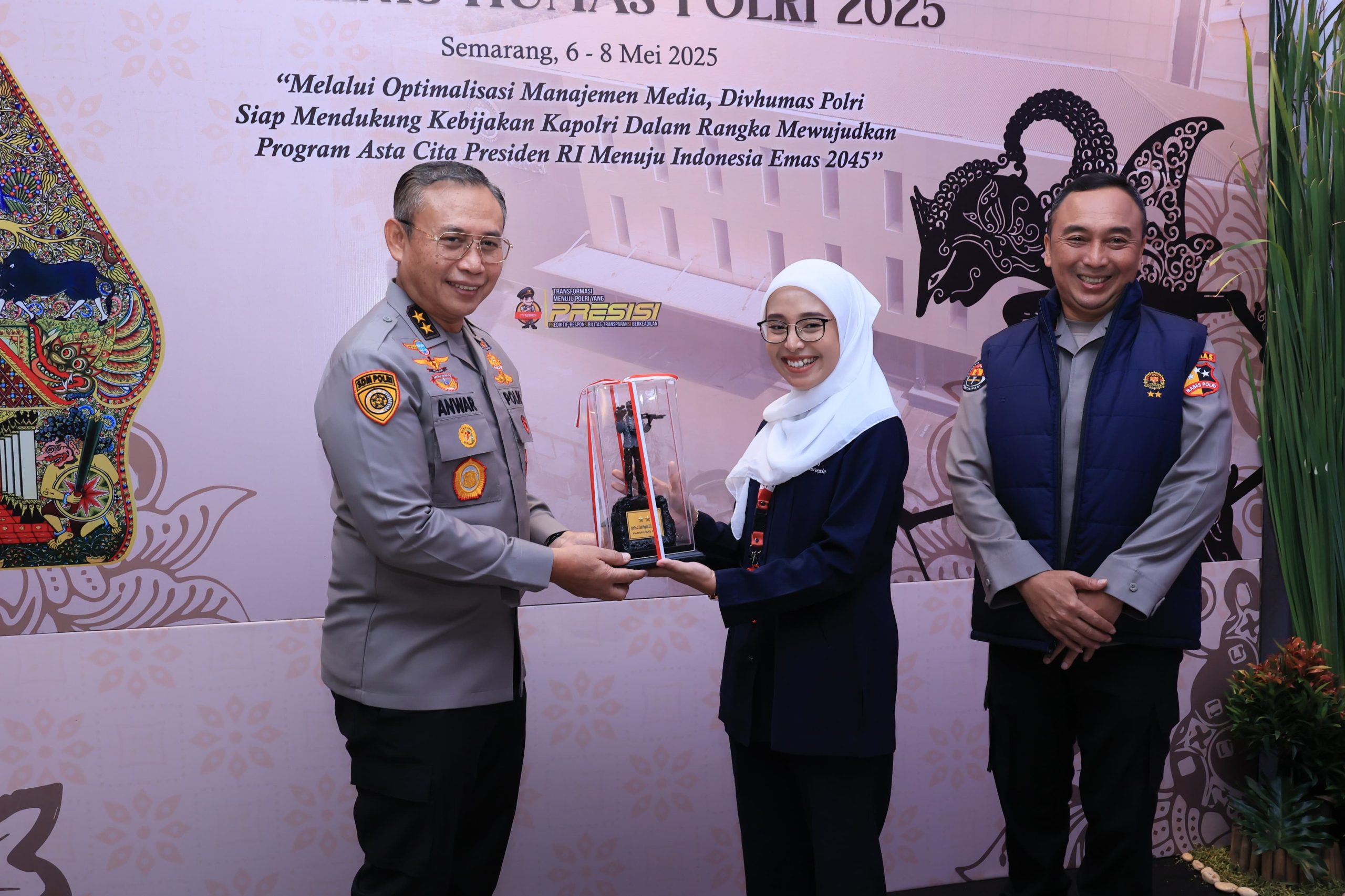 Rakernis Humas Polri 2025 Dibuka dengan Bakti Sosial dan Bakti Kesehatan di Akpol Semarang Rakernis Humas Polri 2025 Dibuka dengan Bakti Sosial dan Bakti Kesehatan di Akpol Semarang