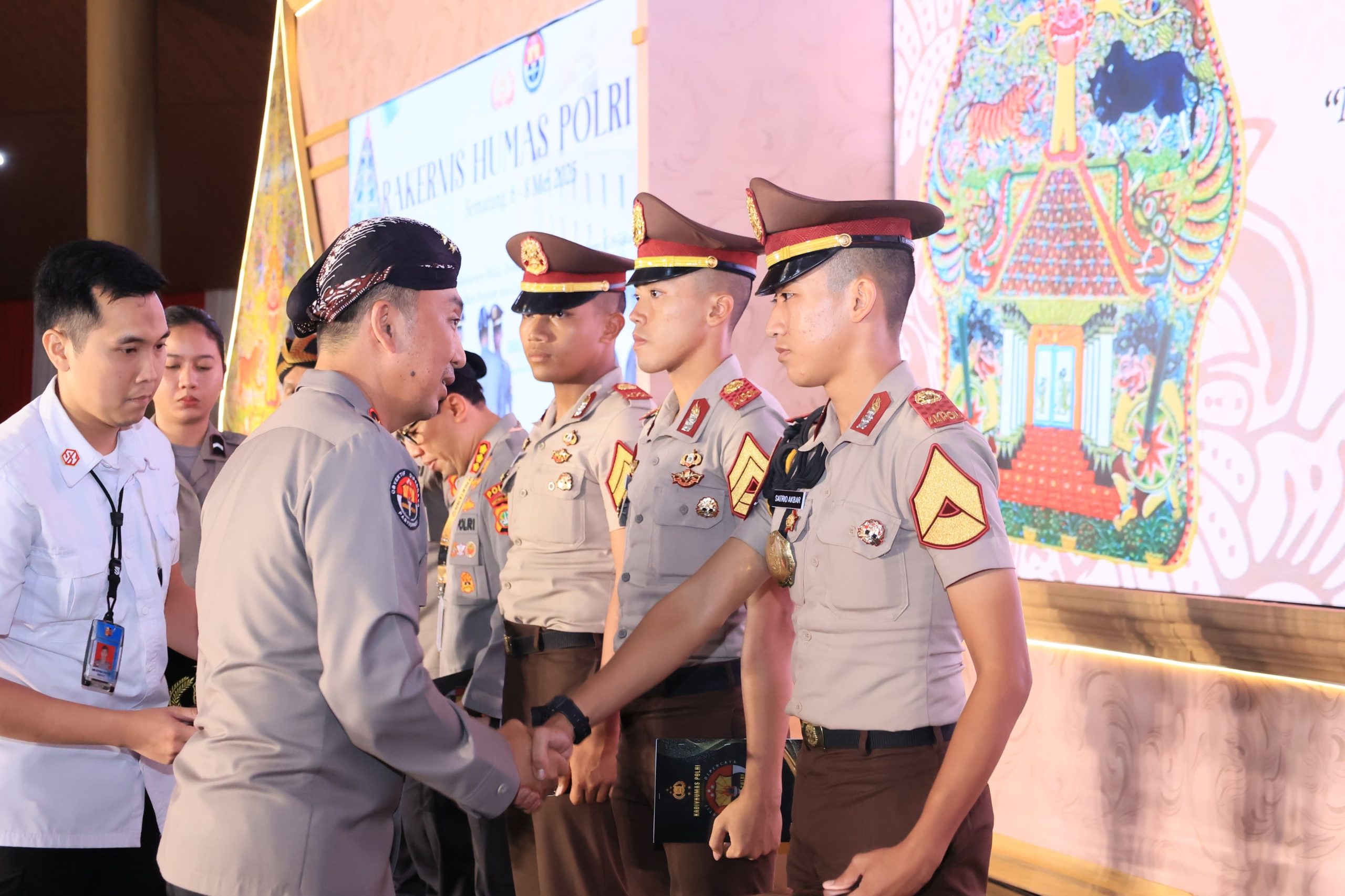 Rakernis Humas Polri 2025: Perkuat SDM Lewat Sertifikasi E-Learning dan Inovasi Kehumasan Digital Rakernis Humas Polri 2025: Perkuat SDM Lewat Sertifikasi E-Learning dan Inovasi Kehumasan Digital