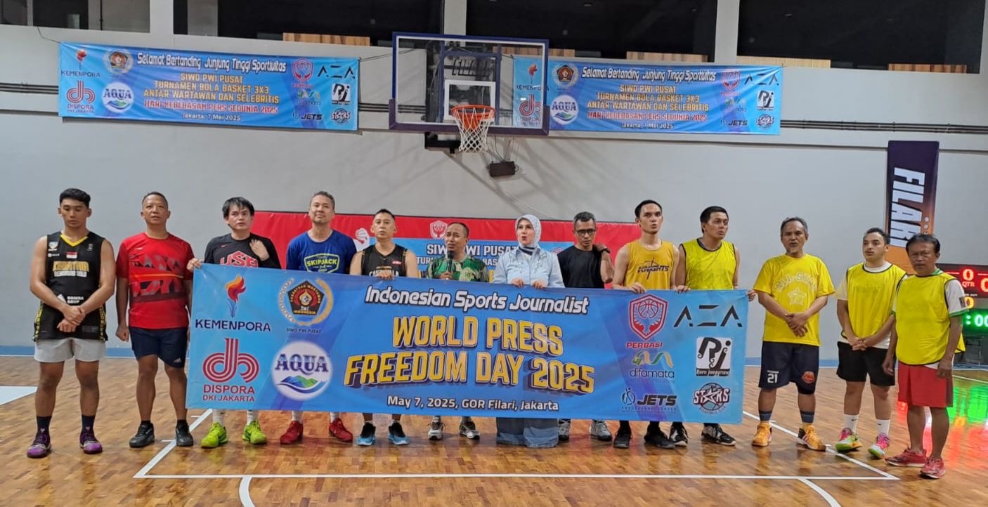 Turnamen Basket Siwo PWI Pusat 3×3 Dimeriahkan Puluhan Wartawan dan Selebritis Turnamen Basket Siwo PWI Pusat 3×3 Dimeriahkan Puluhan Wartawan dan Selebritis
