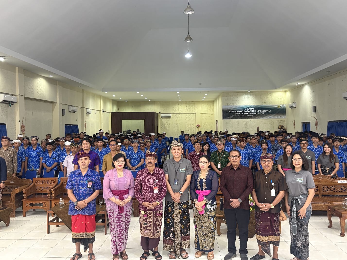 PLN UP2B Bali Luncurkan Program PLN Peduli Pelatihan Konversi Motor Listrik di SMKN 1 Denpasar