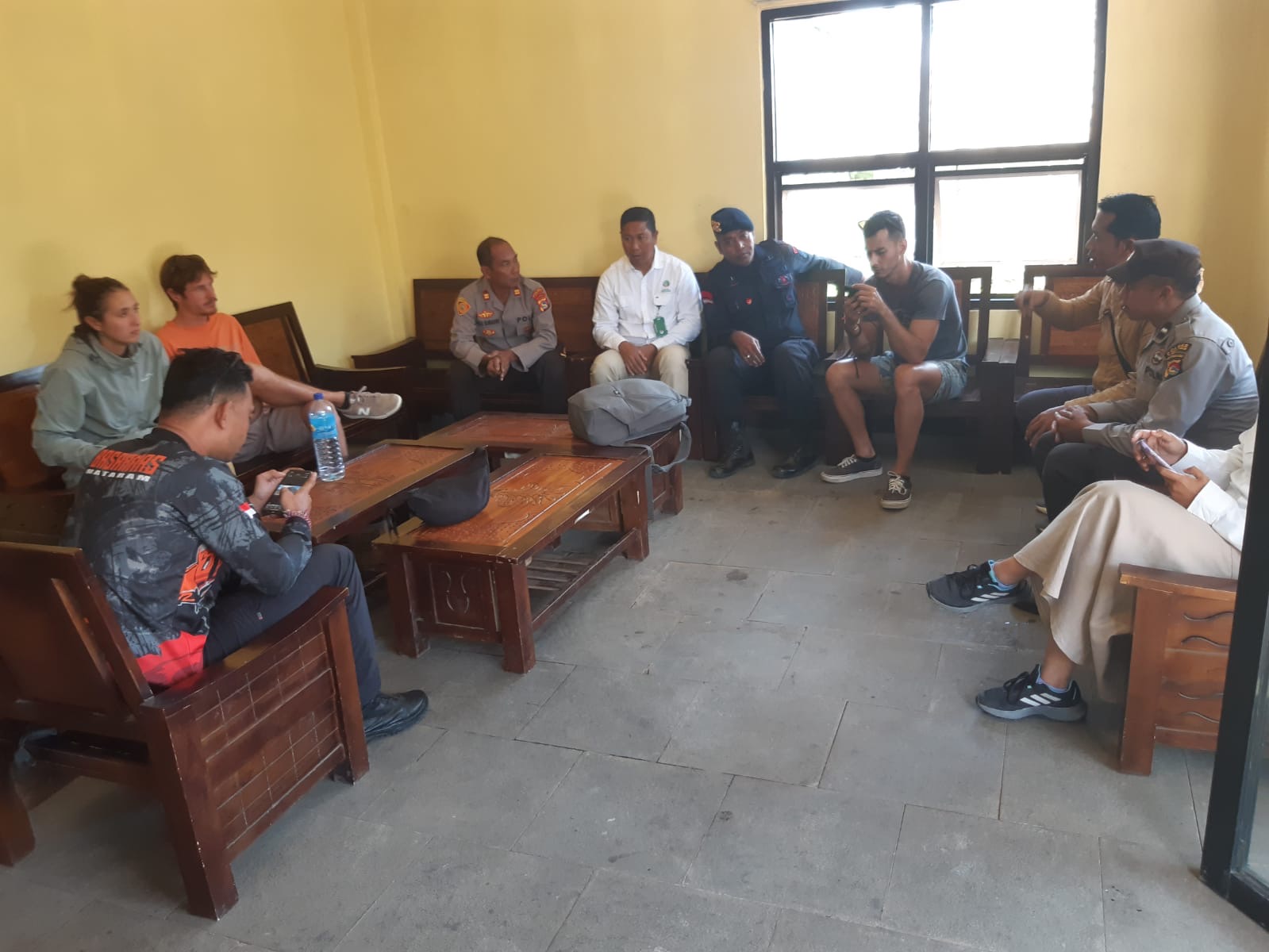 Polda NTB Update Proses Penyelamatan Pendaki WNA di Rinjani Polda NTB Update Proses Penyelamatan Pendaki WNA di Rinjani