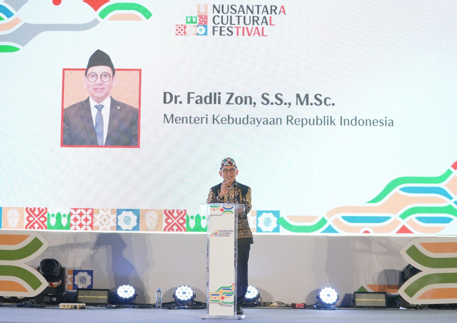 Fadli Zon Resmi Menjabat Ketua Dewan Gelar, Tanda Jasa, dan Tanda Kehormatan, Mengawal Warisan Kebudayaan dan Kepahlawanan Fadli Zon Resmi Menjabat Ketua Dewan Gelar, Tanda Jasa, dan Tanda Kehormatan, Mengawal Warisan Kebudayaan dan Kepahlawanan